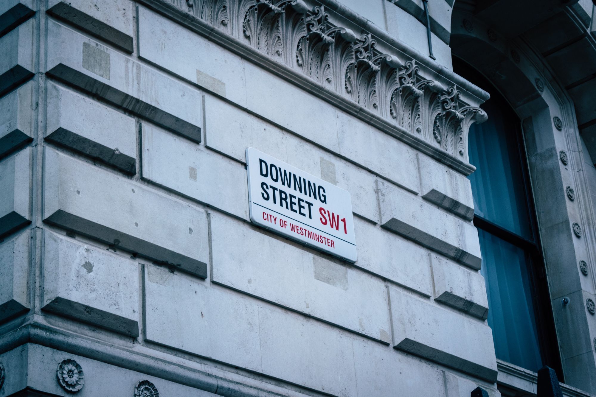 A Relational Realist Vision for Education Policy and Practice: The Functionalist Symbolic Reference of UK Governance Models